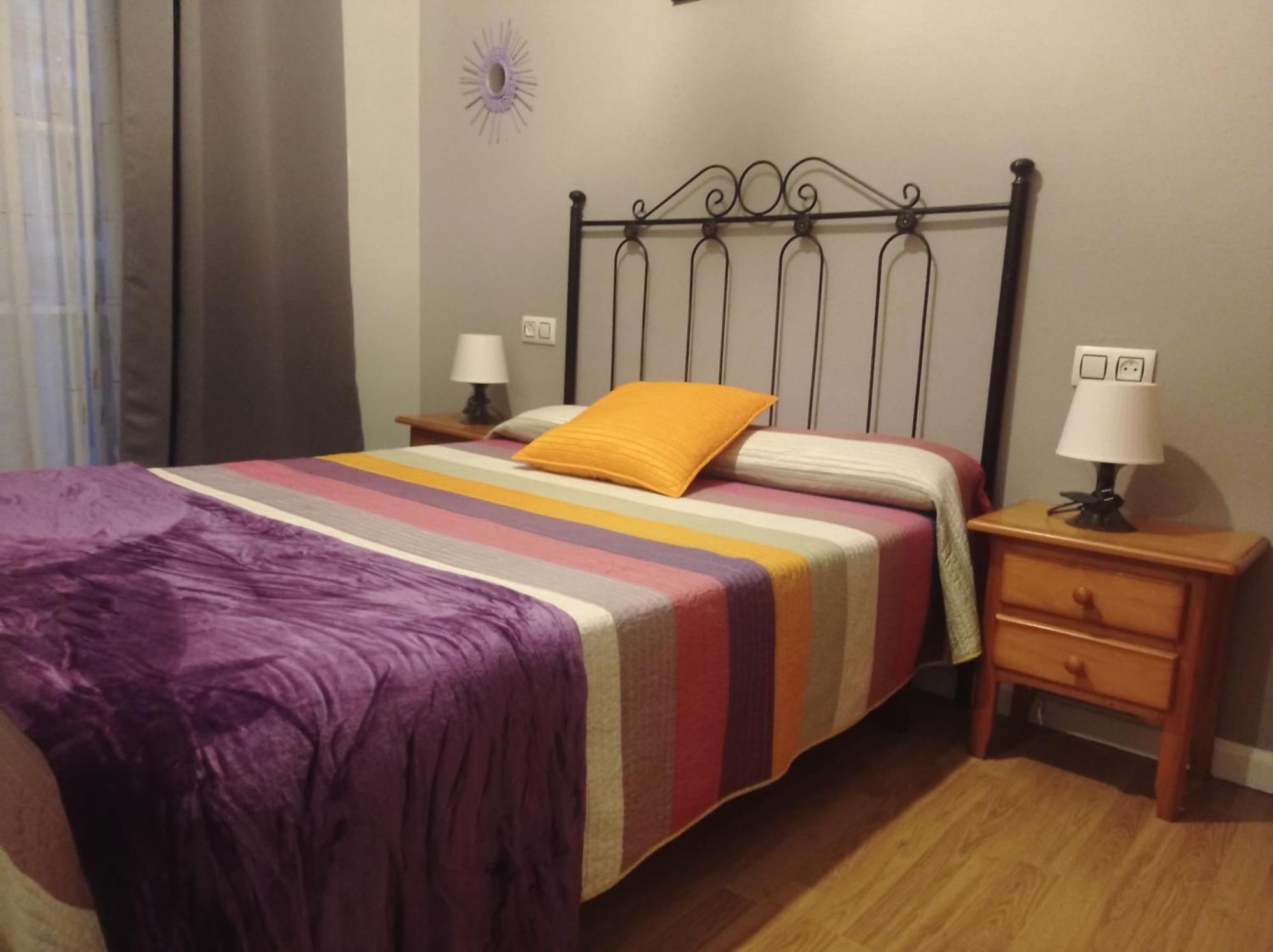 Hospedaje Don Pelayo Gijon Room photo