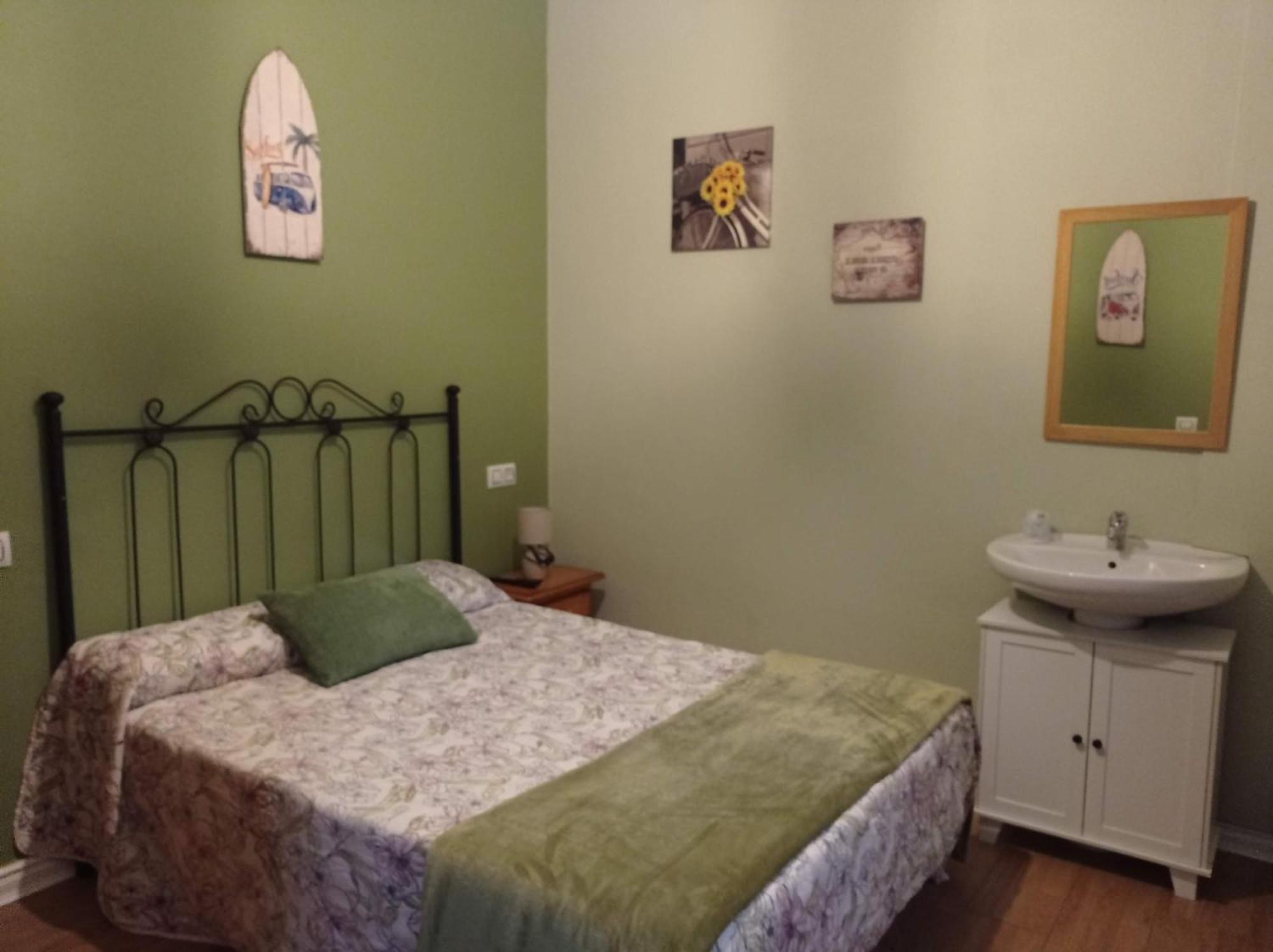Hospedaje Don Pelayo Gijon Room photo